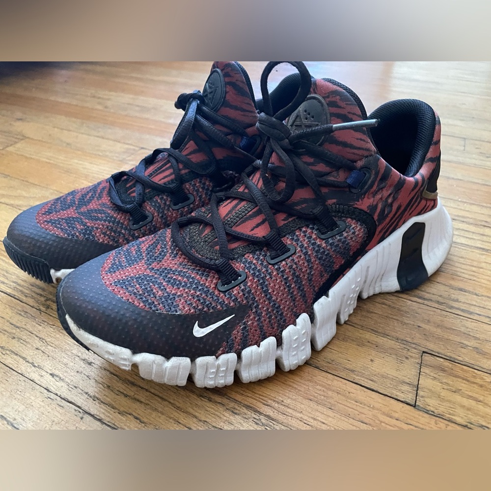 Gently Used Nike Free Metcon 4 Training Sneaker -Tiger Burnt Womens size 8